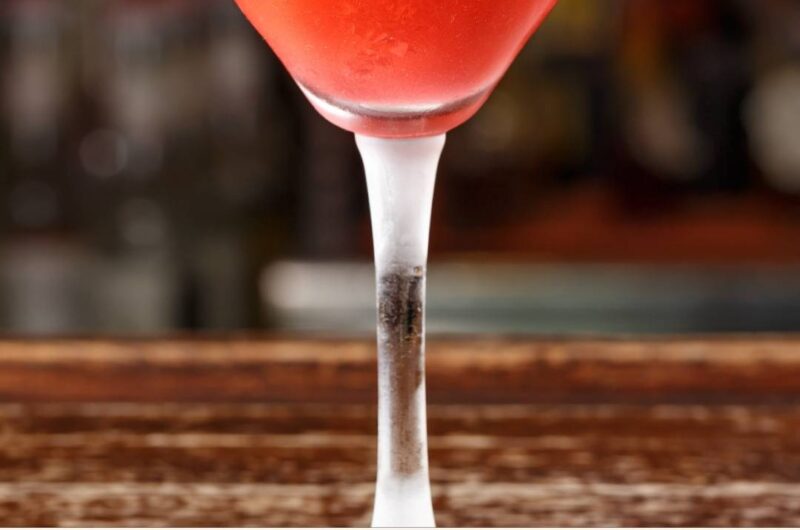 Cosmopolitan: The Cocktail That Took Manhattan (and the World)